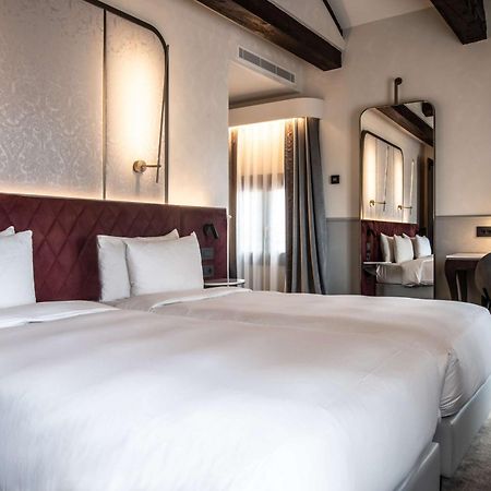 Radisson Collection Hotel, Palazzo Nani Venetië Buitenkant foto Deluxe room